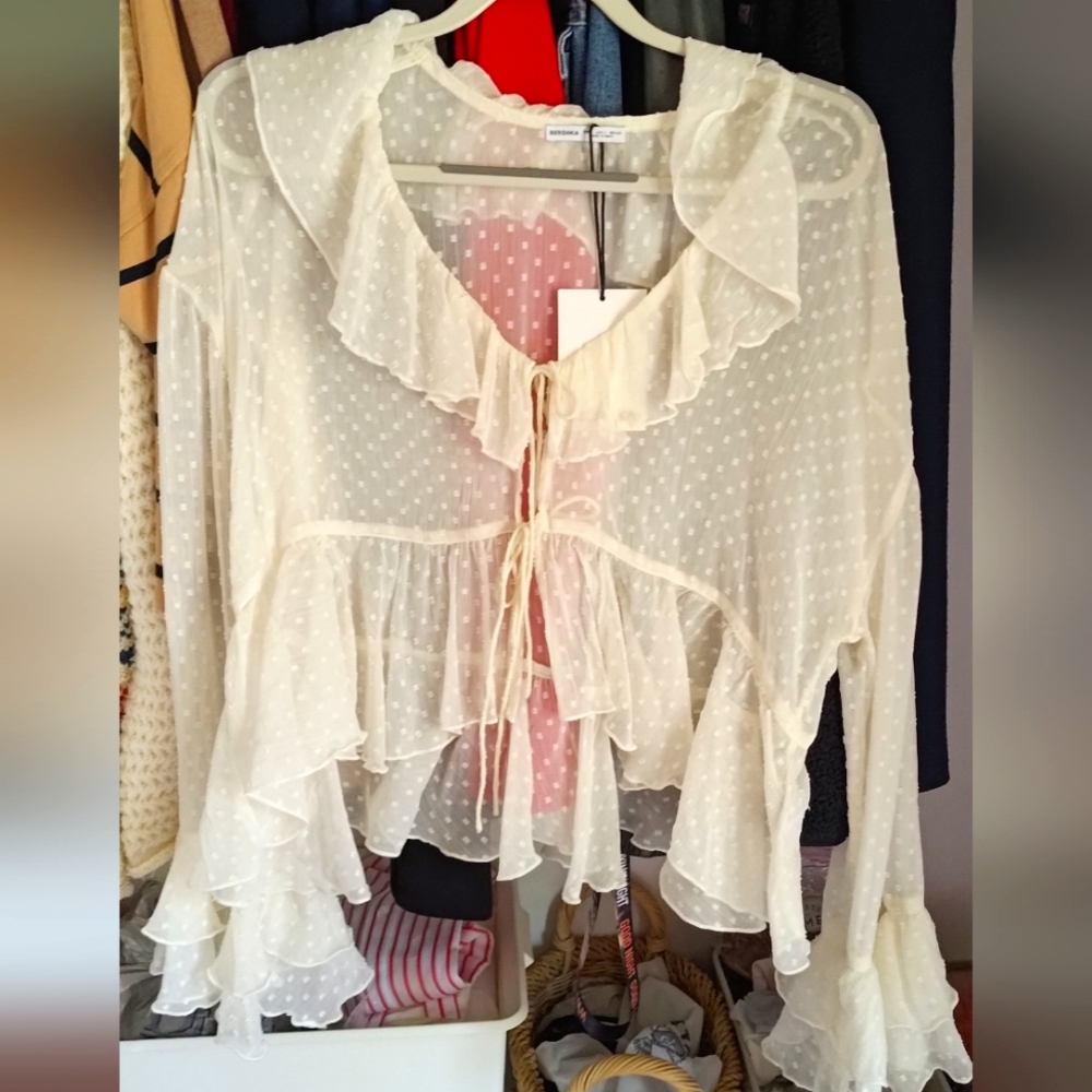 Elegant Cream Ruffled Women's Top